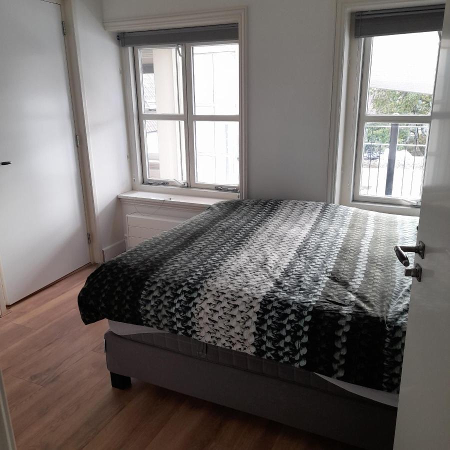Historic Renovated Apartment With Balcony And Garden View 고우타 외부 사진